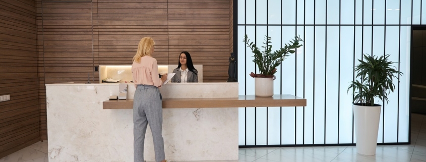 Miert keszuljon akrilbol a recepcios pult - akrilbutor.hu